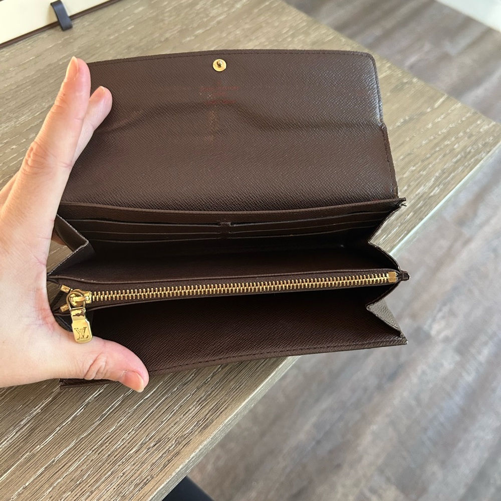 Authentic Louis Vuitton Damier Ebene Sarah Wallet - Picture 5 of 9